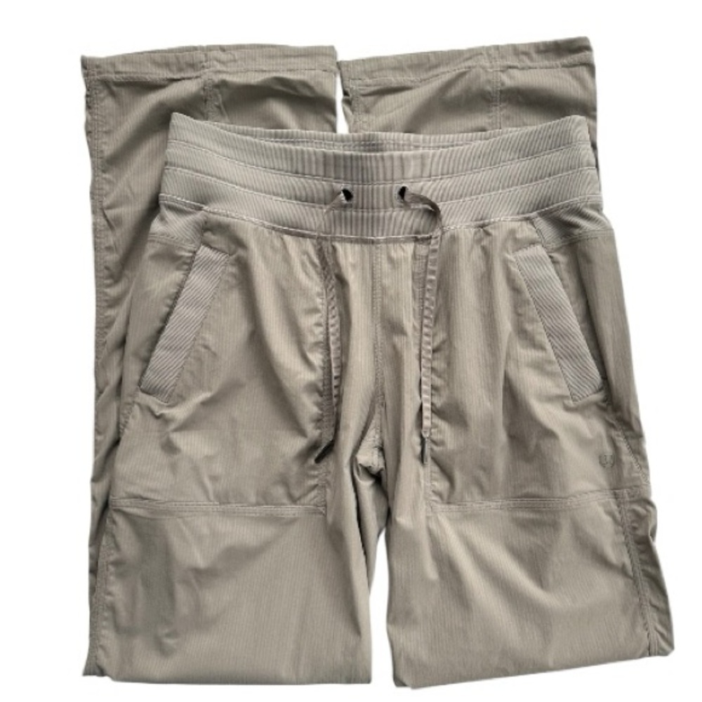 Lululemon • Dance Studio Mid-Rise Pant Regular - Picture 2 of 12